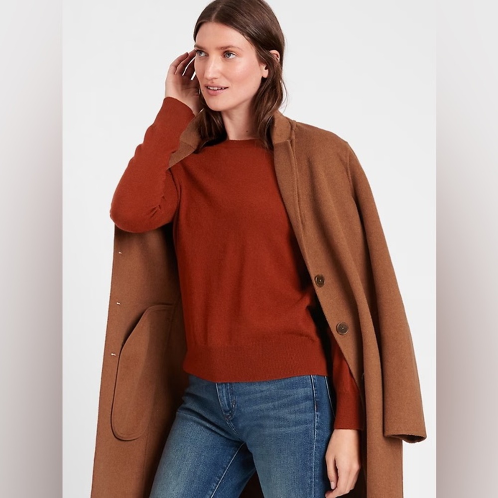 ✨ BANANA REPUBLIC ✨ Cashmere Crew-neck Sweater